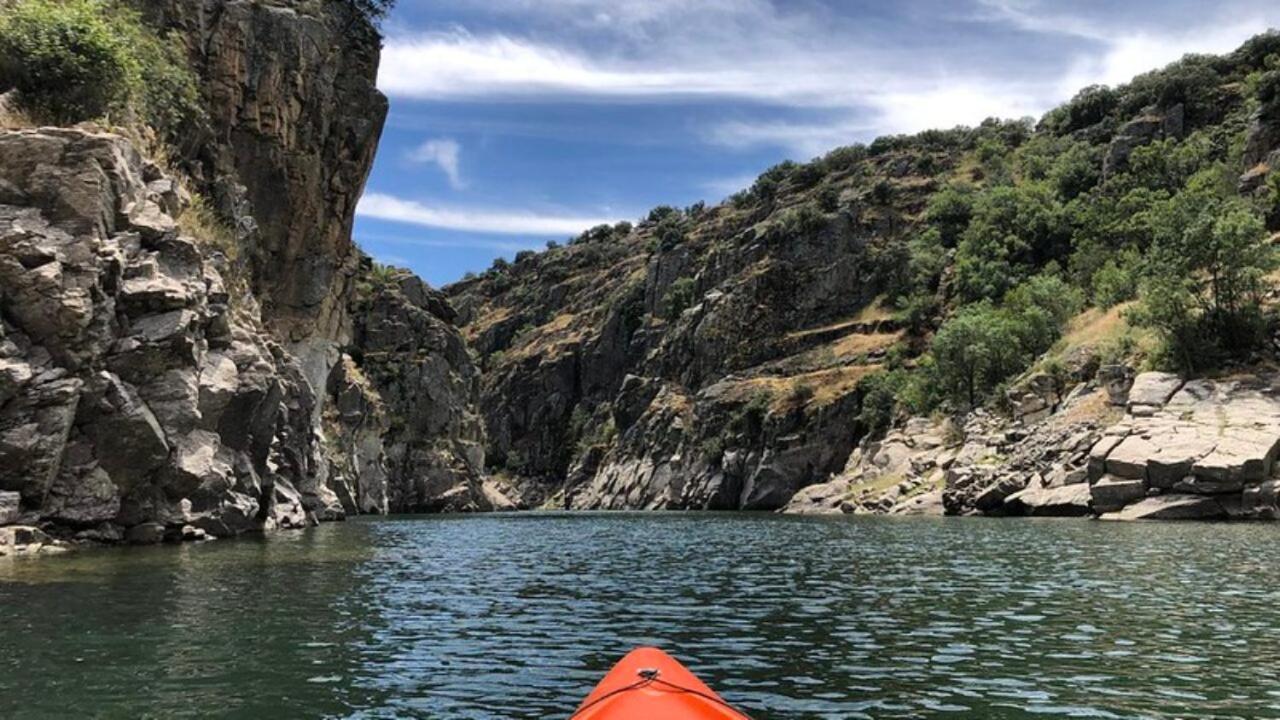 El Lago Cervera de Buitrago المظهر الخارجي الصورة